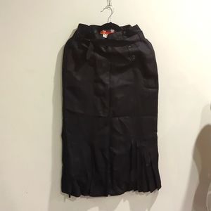 Debbie Shuchat black 100% linen long pleated skirt